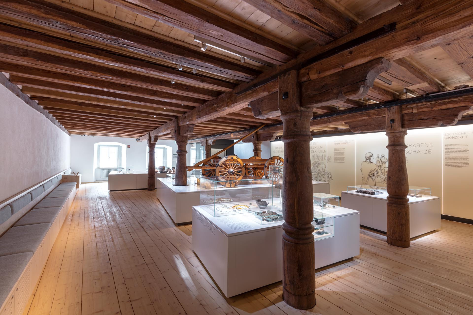 Blick in die Ausstellung des Arch&auml;ologiemuseums